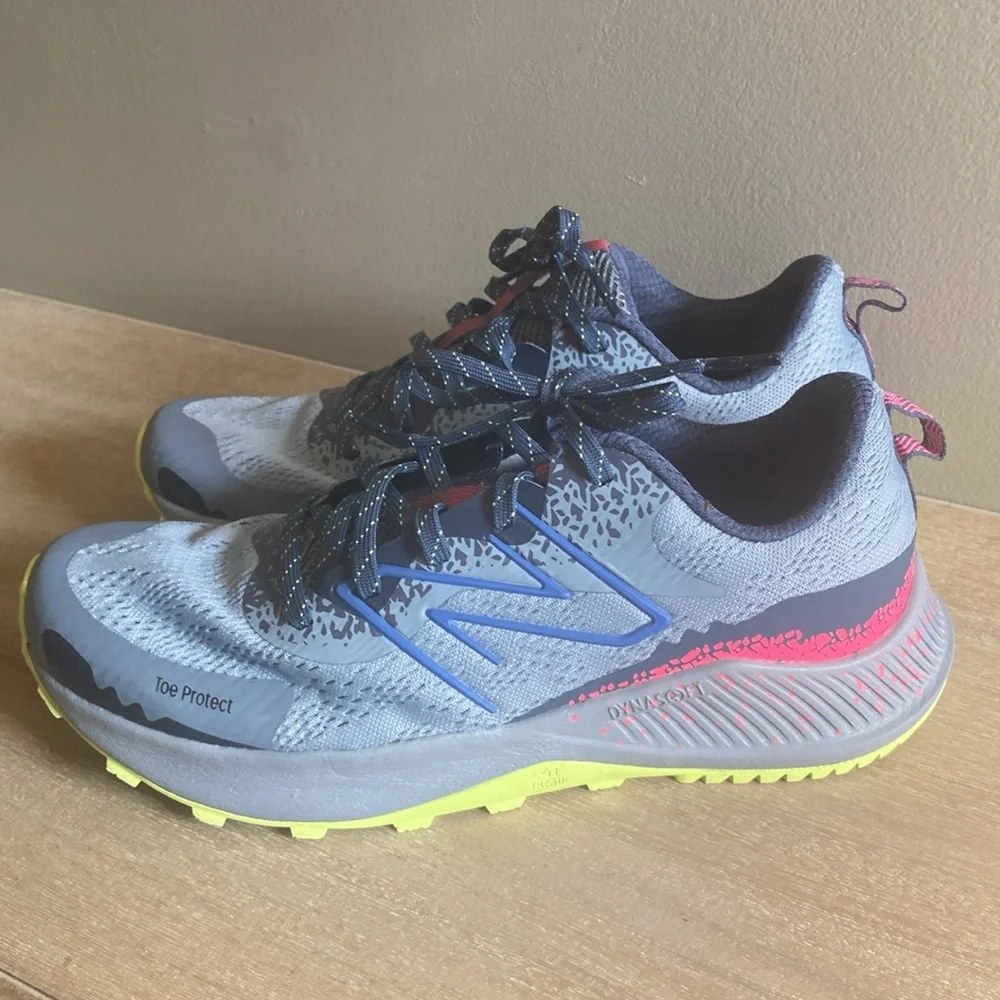 New ballots women’s sneakers. Size 6. - Picture 3 of 11